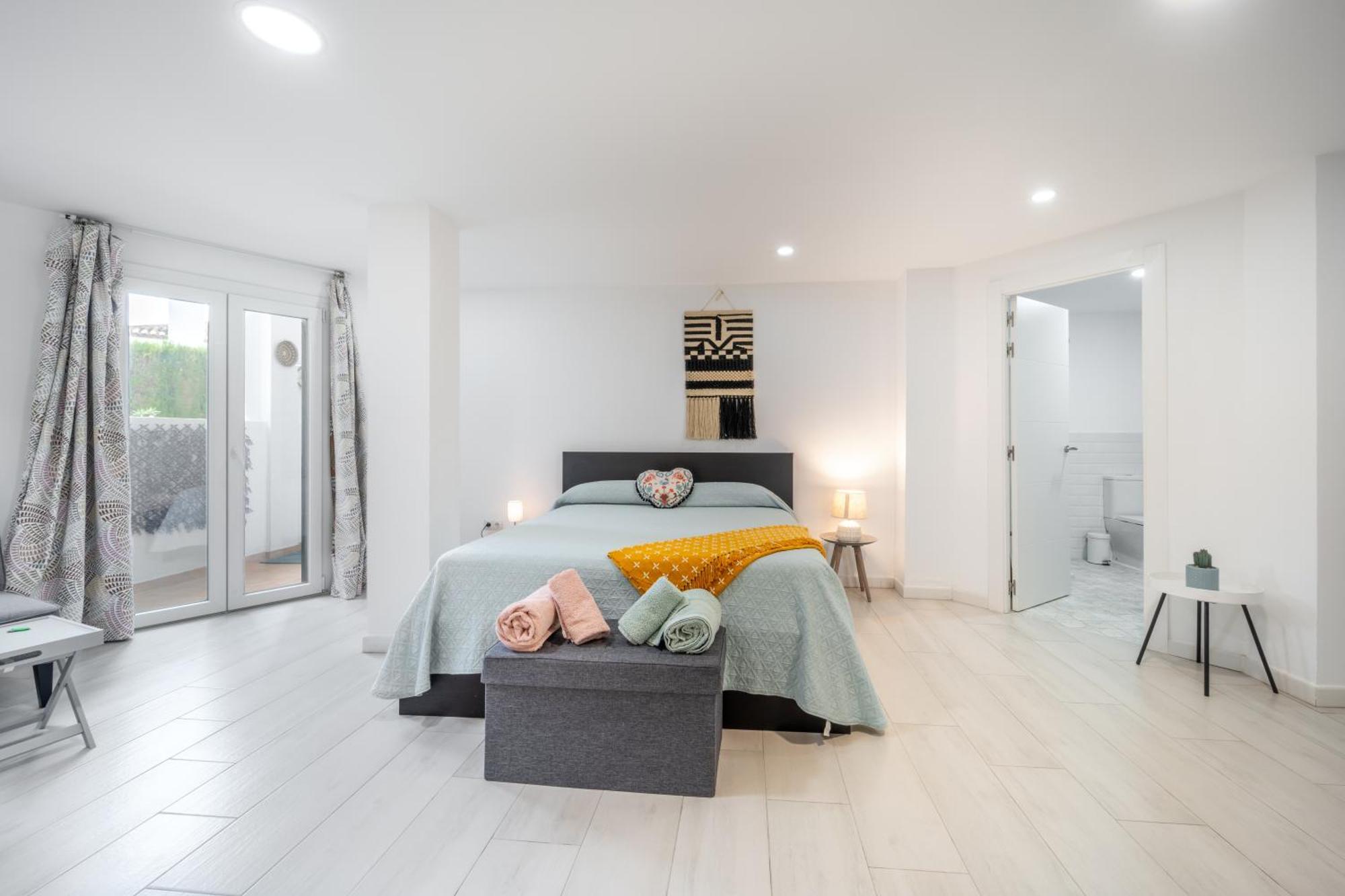 A Terrace With Sea View, 2 Bedrooms Apartment In Benalmádena Kültér fotó