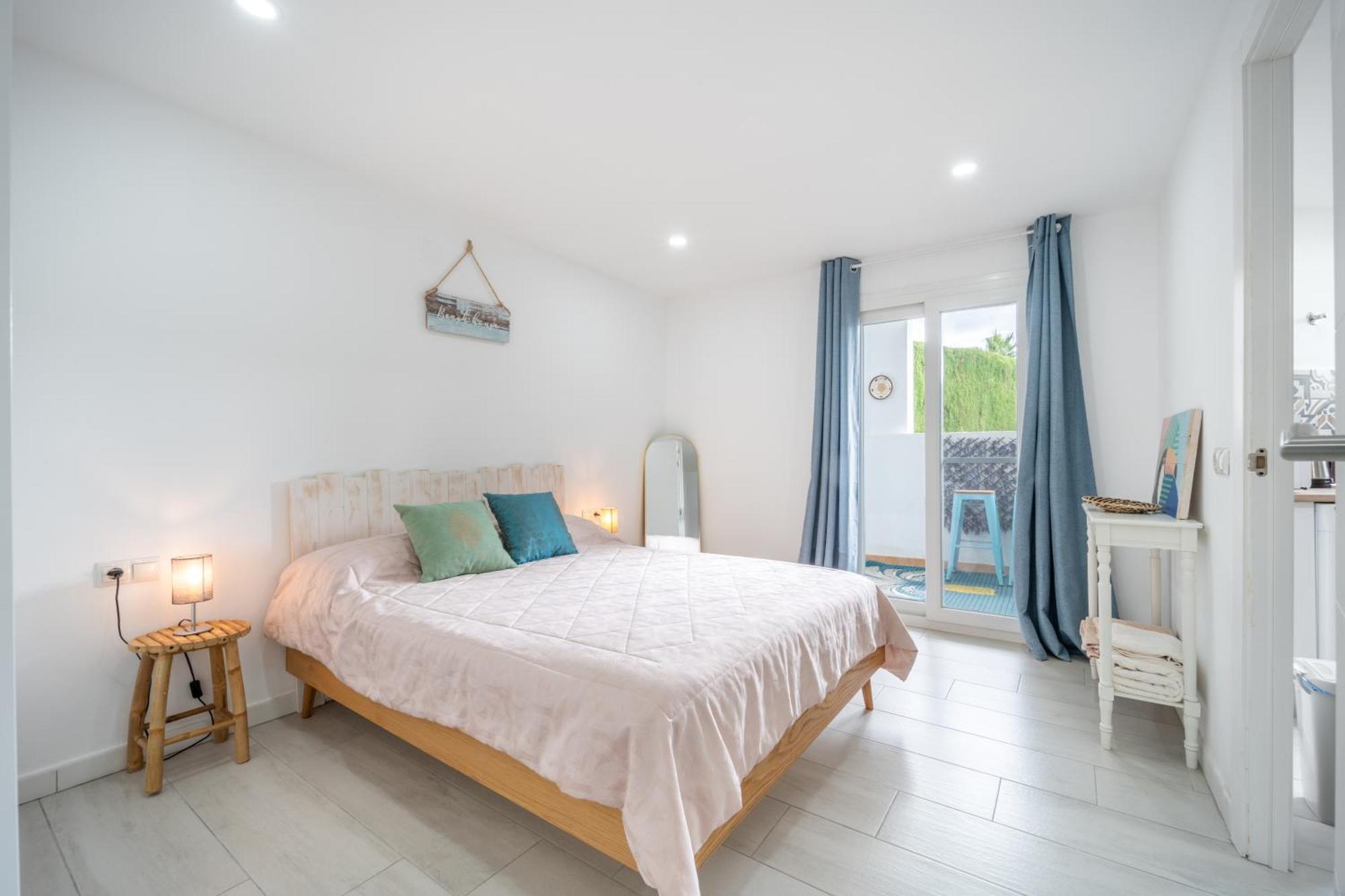 A Terrace With Sea View, 2 Bedrooms Apartment In Benalmádena Kültér fotó
